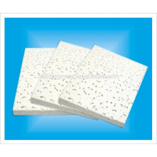 595 * 595,600x600 Chine plafond fausse acoustique de fibre minérale, plafond faux de plafond léger de haute qualité
